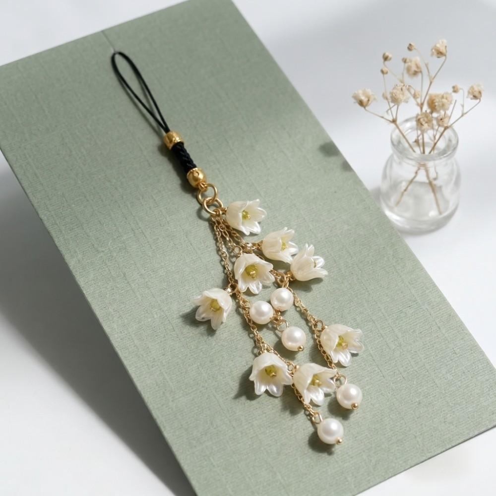Ornaments Flower Cluster Keychain Elegant Tassel Keychain Creative Flower Pendant Gifts