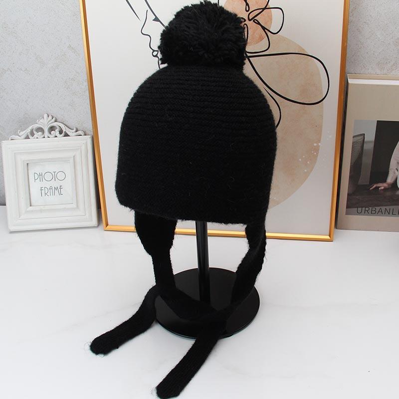 Cute hairball lace-up ear hat retro knitted wool hat autumn and winter outdoor cold-proof face little Lei Feng hat