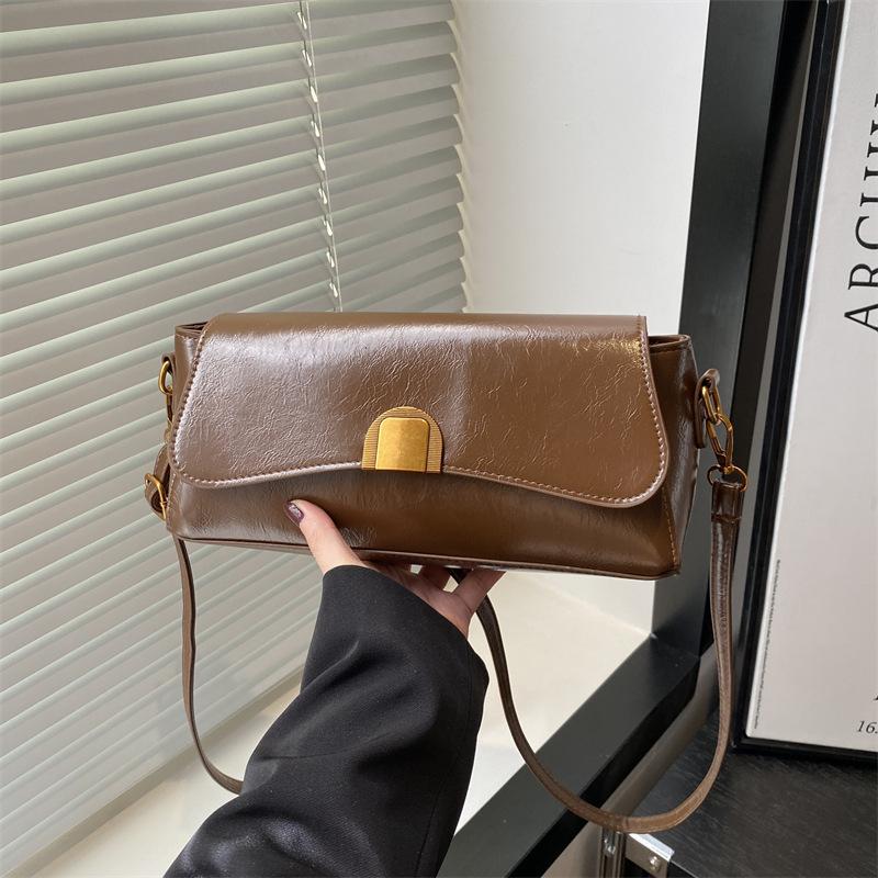Underarm Bag Women 2025 New Trendy Popular Maillard Shoulder Bag Literary Texture Simple Commuter Small Square Bag