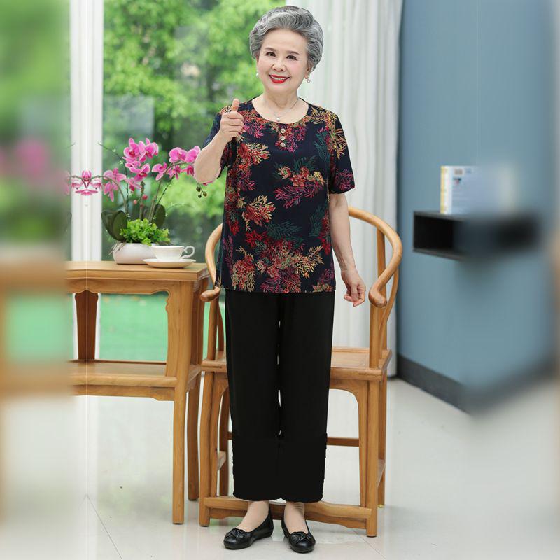 Summer Outfit: Short-Sleeve Top & Pants Set for Women in Their 60s and 70s - Cotton Silk Blend for Middle-Aged and Elderly Comfort