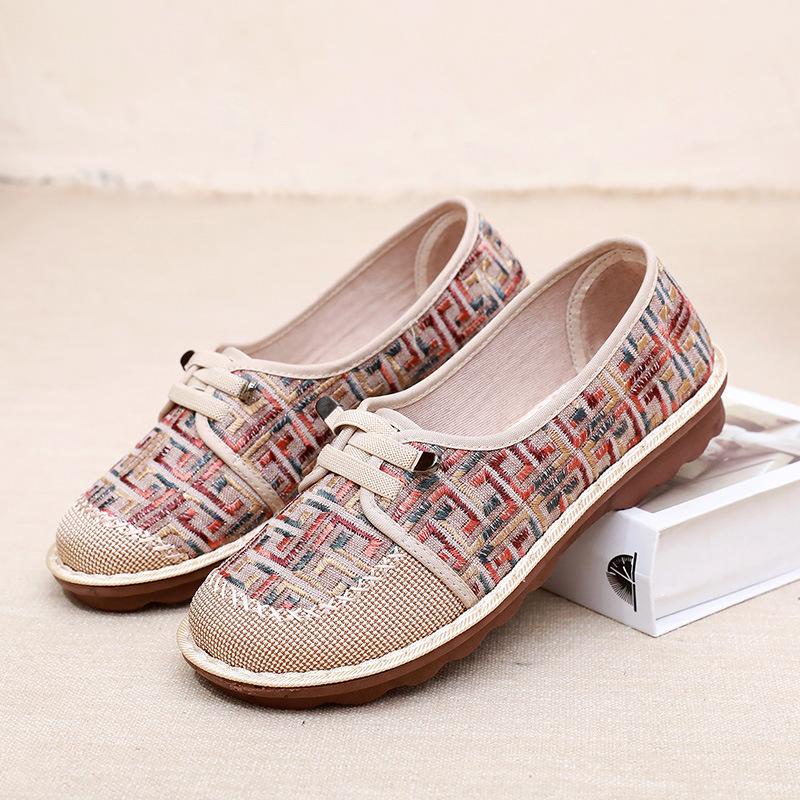 

2025 новые старые пекинские тканевые туфли женские ханьфу этнический стиль вышитые туфли мягкая подошва женские одинарные туфли для женщин среднего и пожилого возраста 35 бежевый