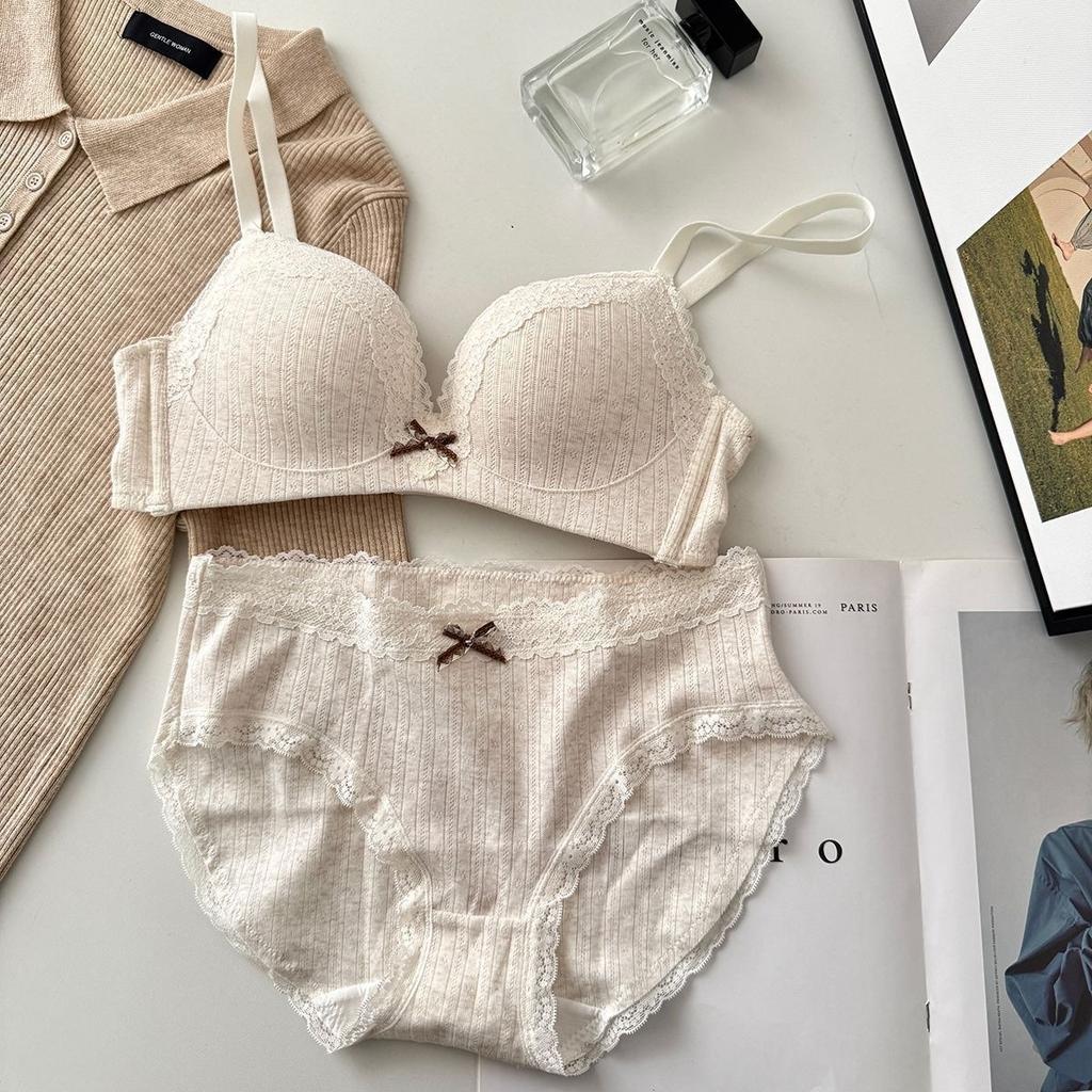 Sweet Girl Lace Edge Sexy Underwear Women's Small Breasts Gather and Show Big Anti-sagging Bra Women's Cotton Chest Without Steel Ring