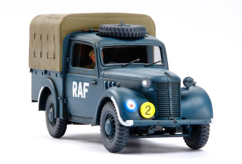 TAMIYA Scale Limited Supermarine Spitfire Small Military Vehicle 10HP Tilly Set Plastic Model 25211 1/48 Mk.I &