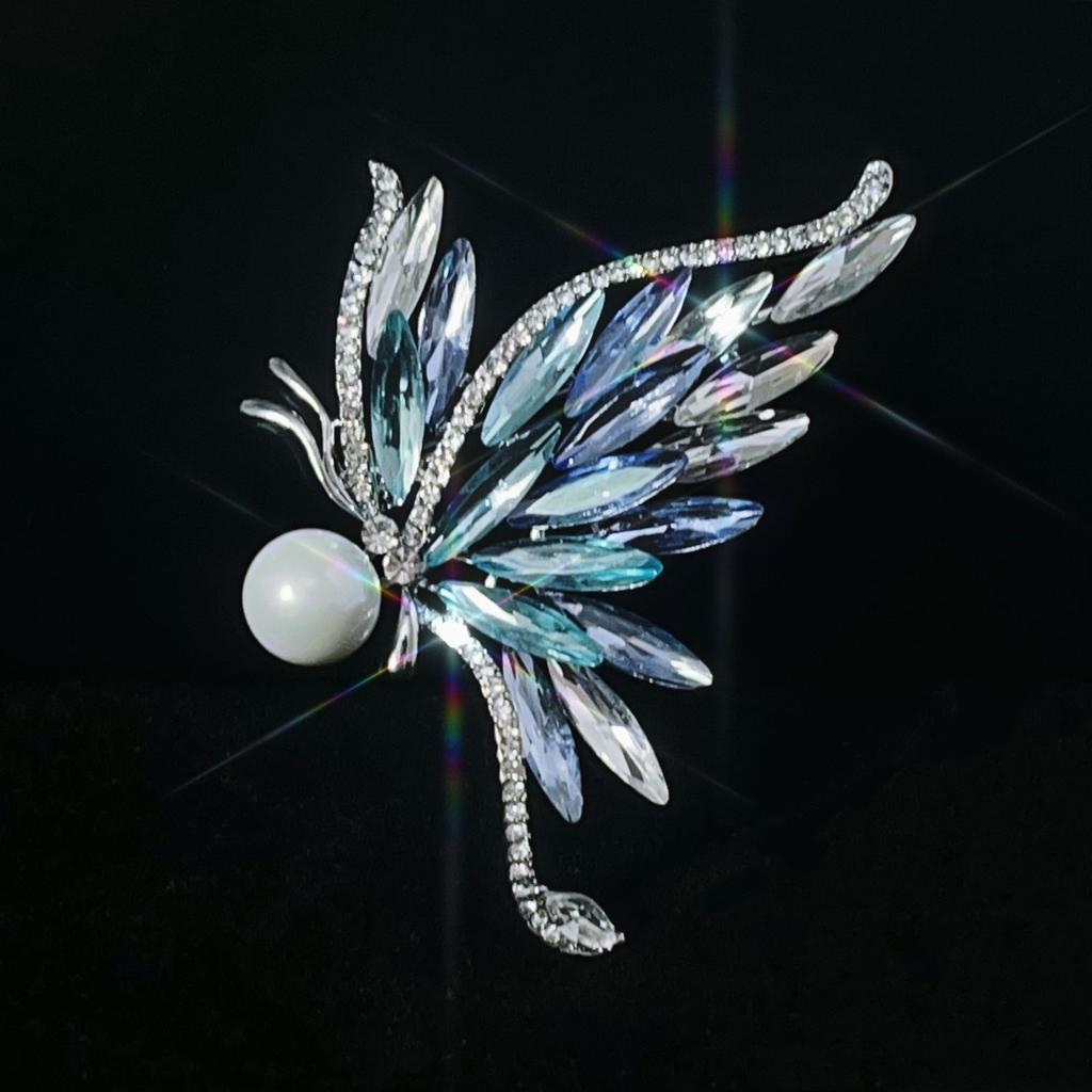Light Luxury Blue Butterfly Brooch for Women