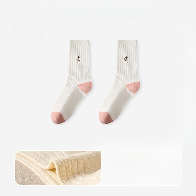 Female Autumn Lovely Embroidery Sweat Absorbing Deodorizing Antibacterial Movement Boneless In The Tube Pile Socks