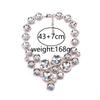 Collana in vetro di grandi dimensioni con diamanti incastonati, geometrica esagerata, semplice e versatile.