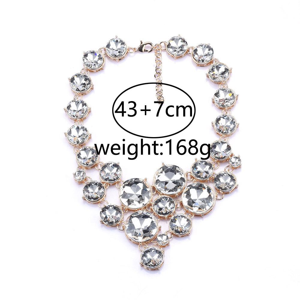 Collana in vetro di grandi dimensioni con diamanti incastonati, geometrica esagerata, semplice e versatile.