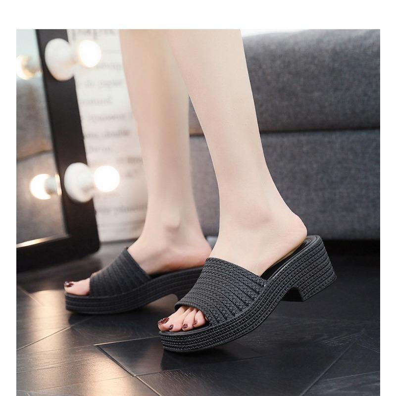 Léto Nové Silná podrážka Vysoký podpatek Francouzské svrchní oblečení Protiskluzové Dámské sandálové pantofle Lehké tlusté podpatky One Line Shower Vyvýšené pantofle