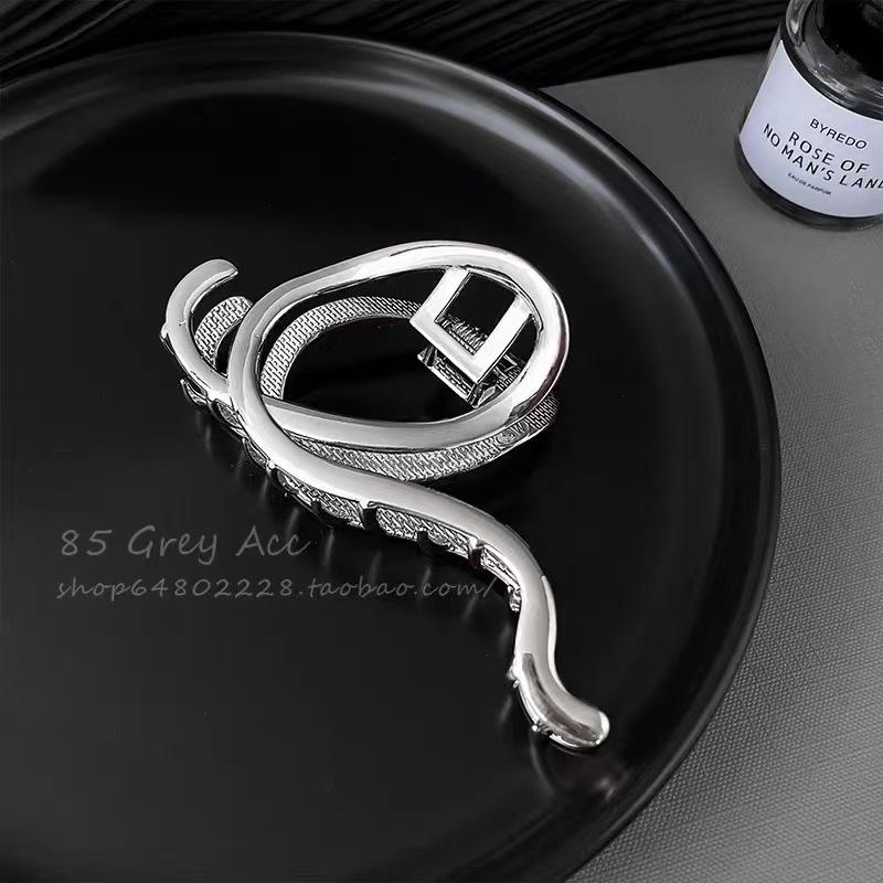 High-Quality Elegant Wheat Ear Hair Clip - Large Metal Claw for Buns