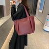 The New Tote Bag Is Fashionable and Simple, Large-capacity Shoulder Bag, Solid Color Handbag, and Female Bag.