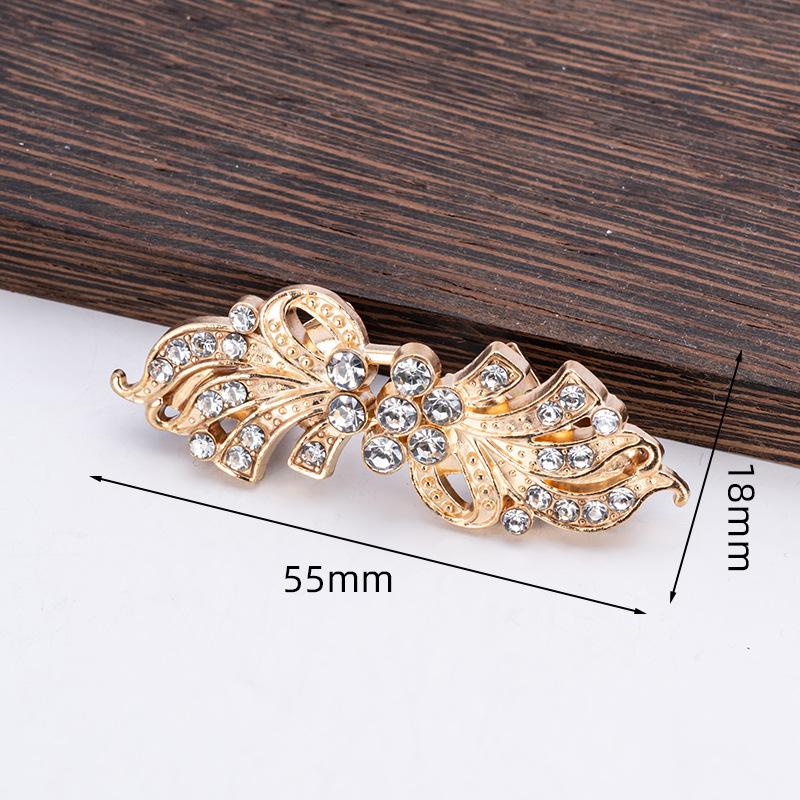 

Rhinestone Wool Clothes Clip, Clip, Alloy Corner Buckle, Collar Clip, Scarf Clip, European And American Waist Clip, Fixed Brooch One Size золотий