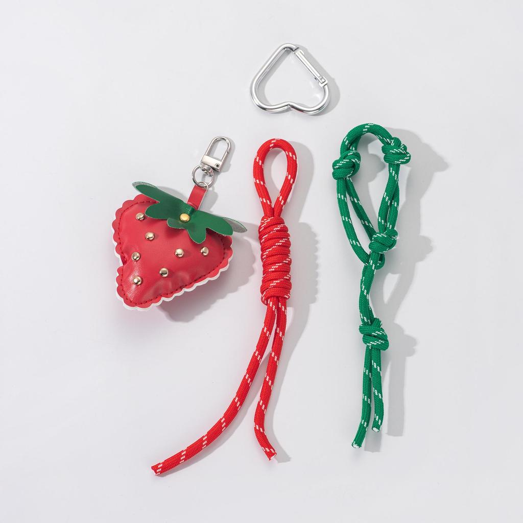 Yogodlns 1pcs Bag Pendant Cut Strawberry For Women Couple Car Decoration Jewelry Gift Accessories Backpack Pendant