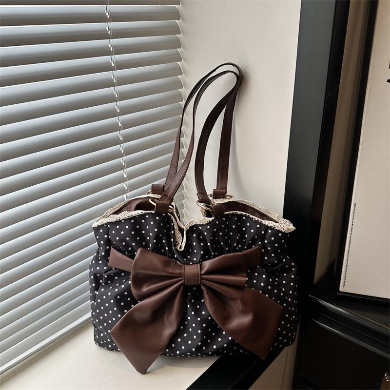 Large-capacity Bow-shaped Commuter Crossbody Vintage Single-shoulder Bag