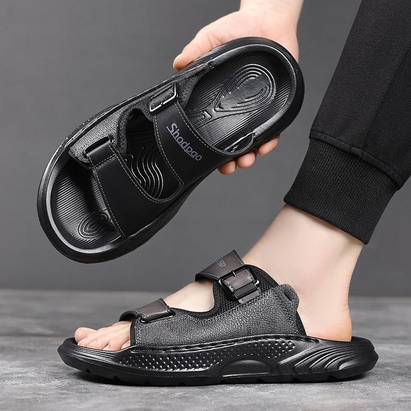 New summer versatile one-word slippers men's non-slip and lightweight men's sandals non-slip outdoor casual sandals
