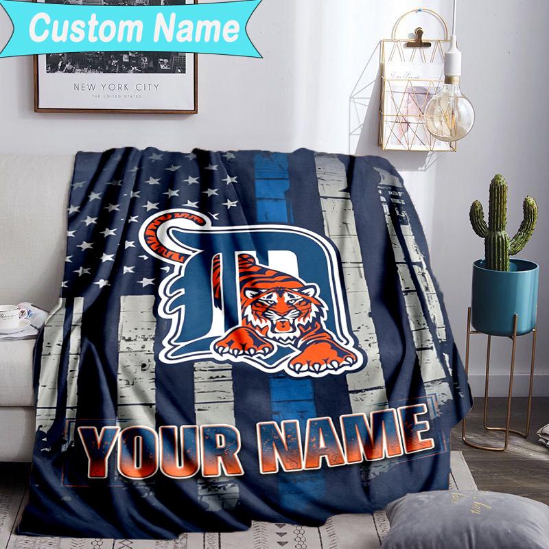 Custom Name Blanket Detroit Tigers Emblem Blanket Bedding Blanket for Travel, Camping, Living Rooms, Offices, Sofas, Fan Christmas gift
