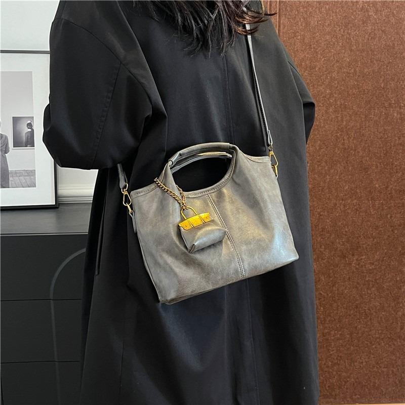 Versatile handbag bag, high-end commuter messenger tote bag, autumn and winter new retro casual shoulder bag