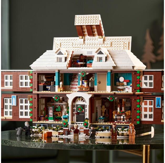 LEGO Nápady 21330 Kevin Sám doma