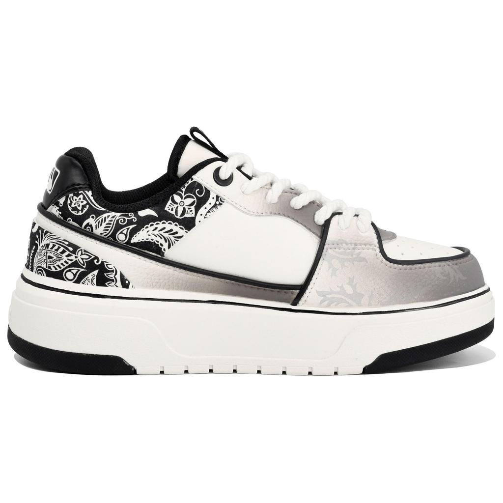 MLB Chunky Liner Slip Resistant Low top Skateboard Shoes Unisex Black White 3ASXCA12N-50WHS(Team113-BOX)