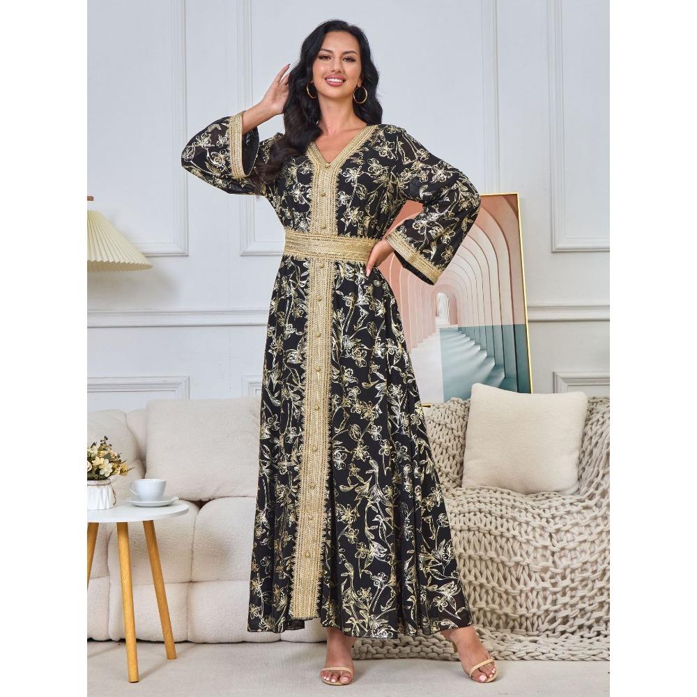 Women's Evening Gown: Stylish Long Dress Featuring Textured Floral Patterns and Gold Foil Accents