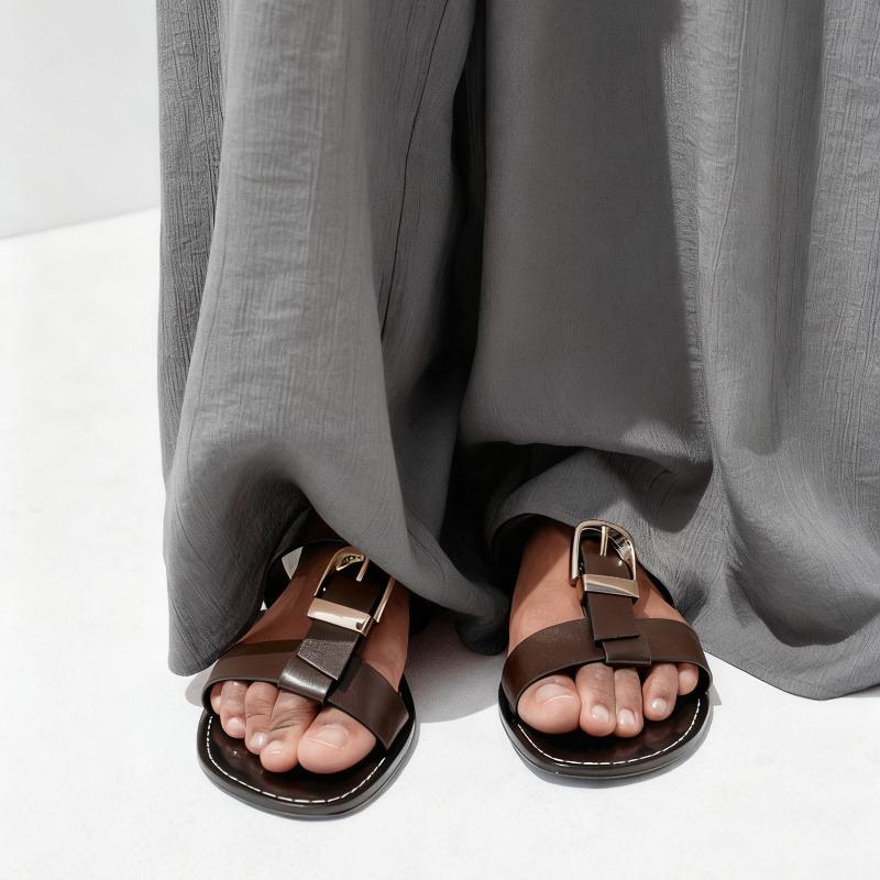 Fashion Metal Buckle Decoration Flat Sandal Women Unique Double Narrow Band Design Flats Summer Sexy Open Toe Holiday Beach Shoe