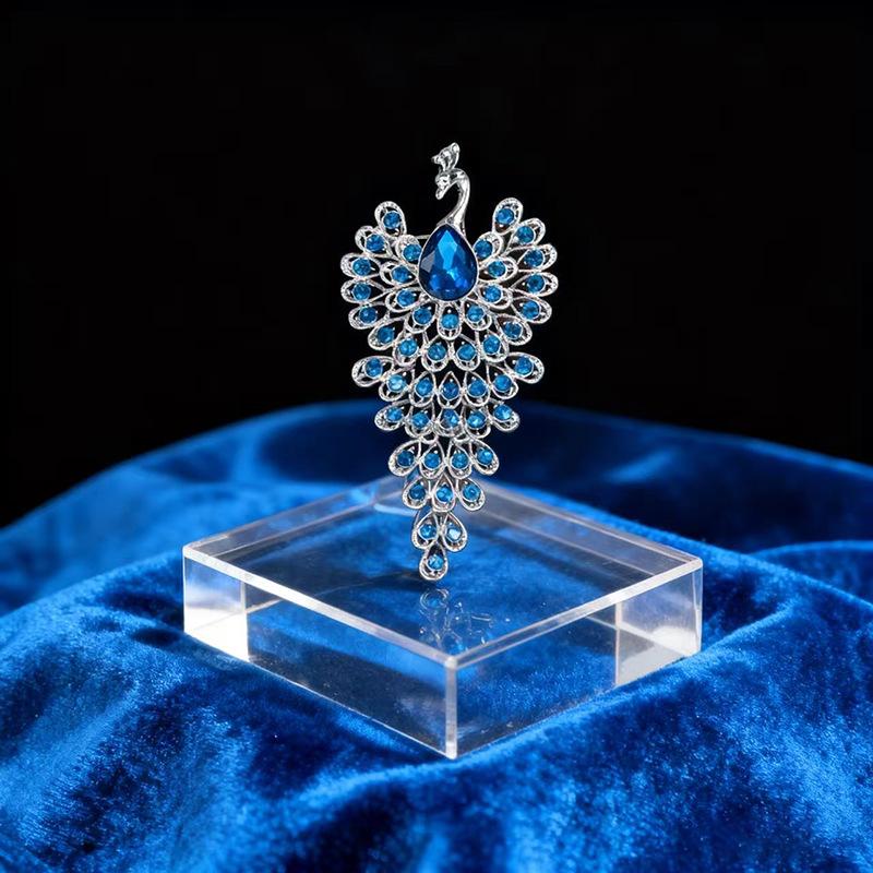 Luxury Peacock Brooches For Women Unisex  Beautiful Animal Party Office Brooch Pins Gifts