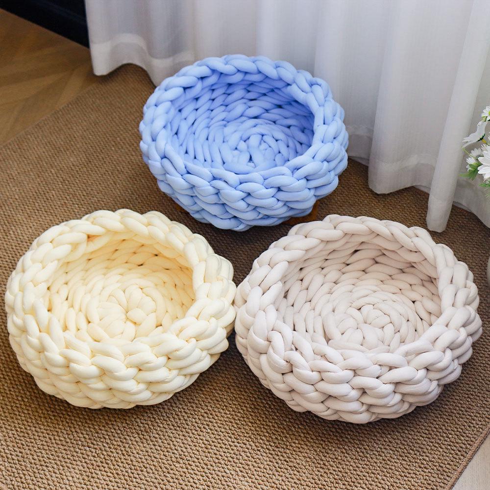 Handgestricktes, waschbares Haustierbett aus isländischer Wolle für Katzen & Hunde