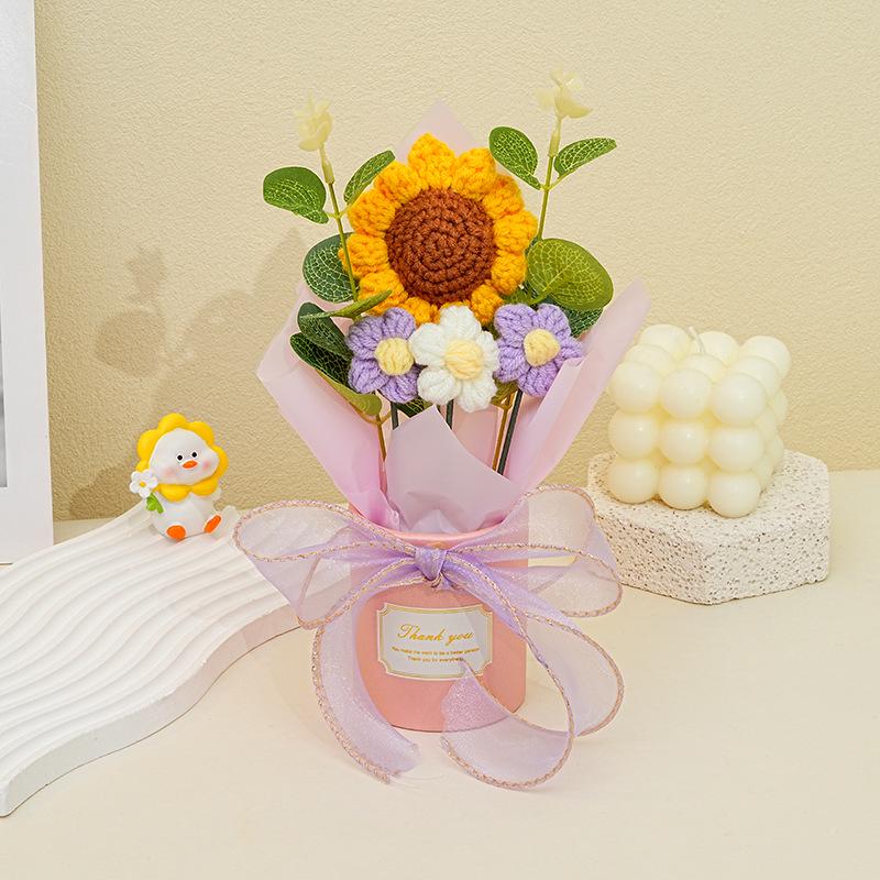 Handmade Knitted Yarn Sunflower Bouquet Mini Hug Teacher's Day Gift