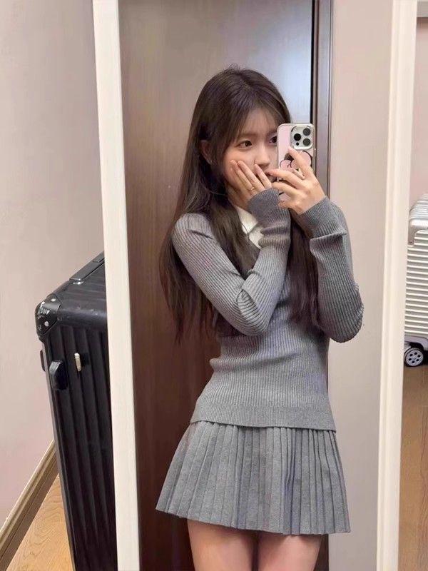 Korean Academy Style Women's Patchwork Knit Sweater: Slimming, Flattering Long-Sleeve Two-Piece for Autumn/Winter.