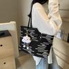 Canvas bag women's new popular large-capacity tote bag autumn and winter versatile cloth bag shoulder commuter bag
