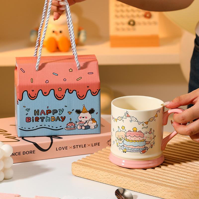 

Керамическая кружка для воды высокой ценности «Медведь на день рождения» в подарочной коробке, милая парная кружка, подарок, кружка-сувенир 301-400ml
