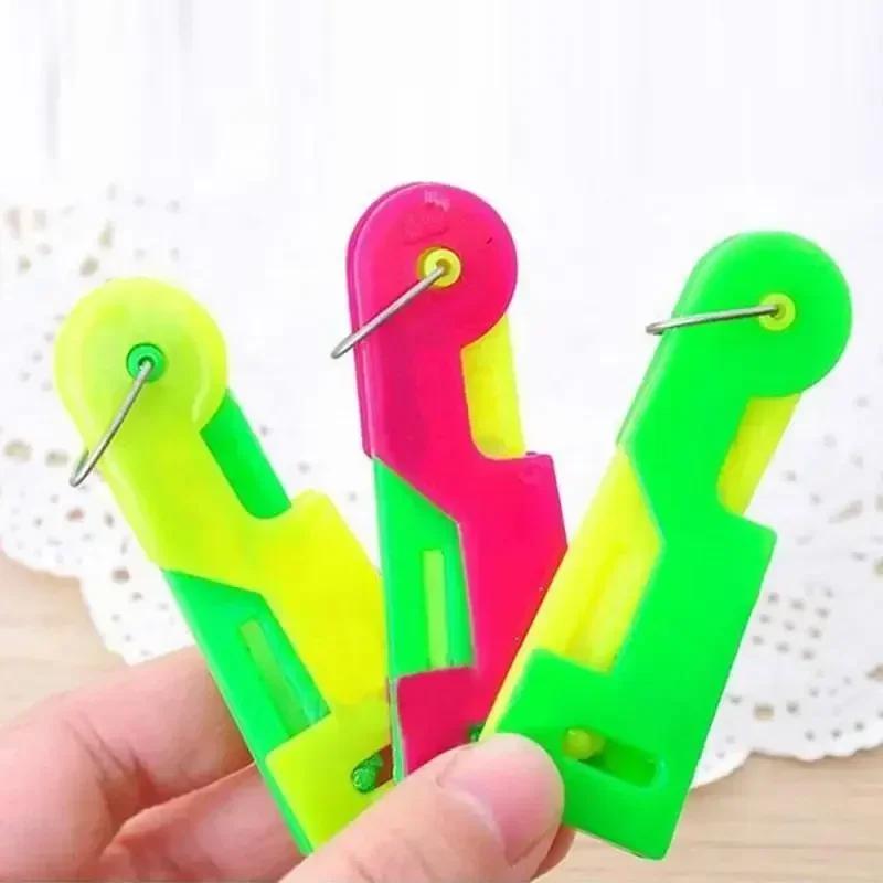 2/5pcs Automatic Needle Threader Elderly Self-Thread Guide Sewing Needle Device for Hand Stitching Machine Quick Needle Threadin