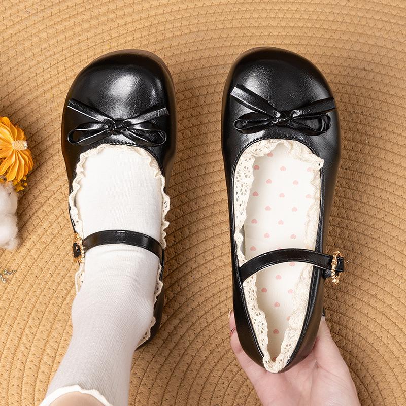 Girl's Heart Flower One-word Buckle Mary Jane Shoes Spring 2025 New Daily Casual Versatile Skirt Small Leather Shoes