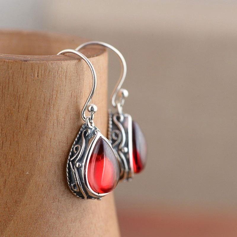 

Huitan Emerald/Red Pear Stone-like Drop-shaped Earrings for Ladies Ethnic Style Aesthetic Carved Pattern Temperament Women s Ear Studs Fine Jewelry
