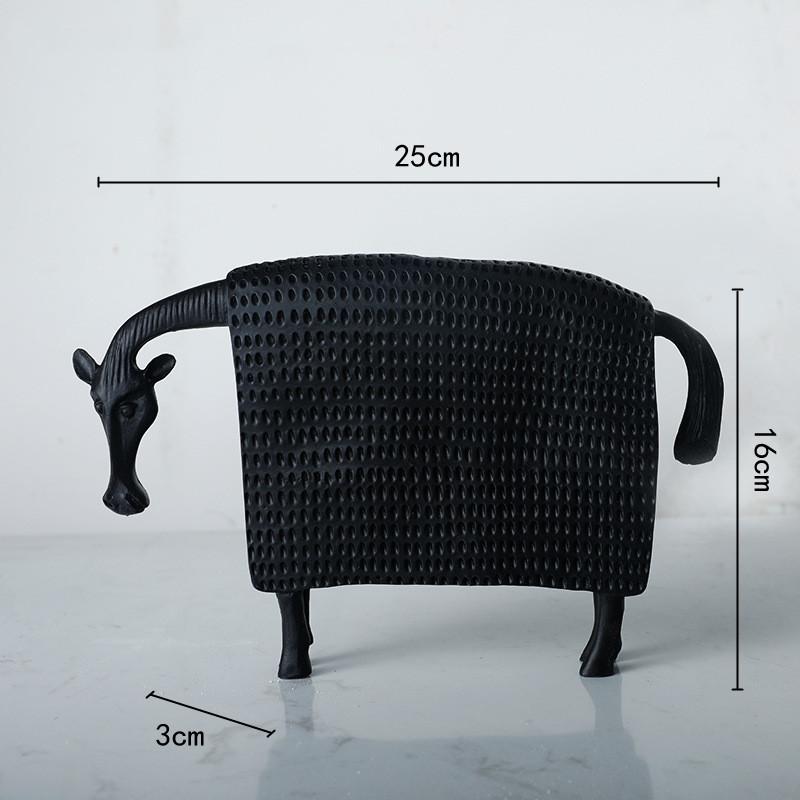 

Abstract Animal Sculpture Resin Handicraft Black Cow Ox Dot Line Decorative Figurines Artificial Animal Statue Room Decoration чорний