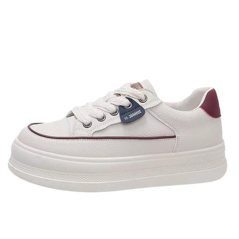 Malé bílé boty dámské univerzální jarní a podzimní ploché platformové jarní nové muffin populární výbuch studentské volnočasové sportovní plátěnky