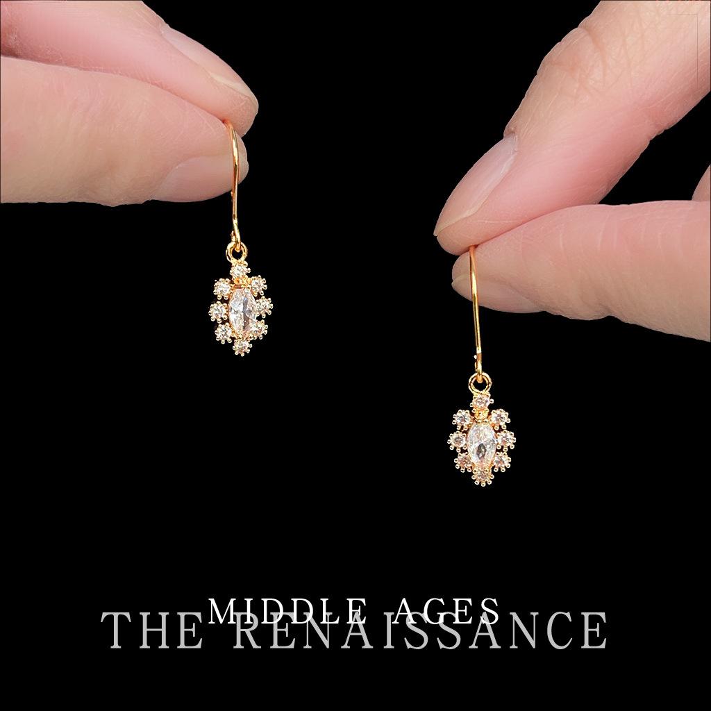 Легкие серьги-снежинки с фианитами ретро серьги Французского двора