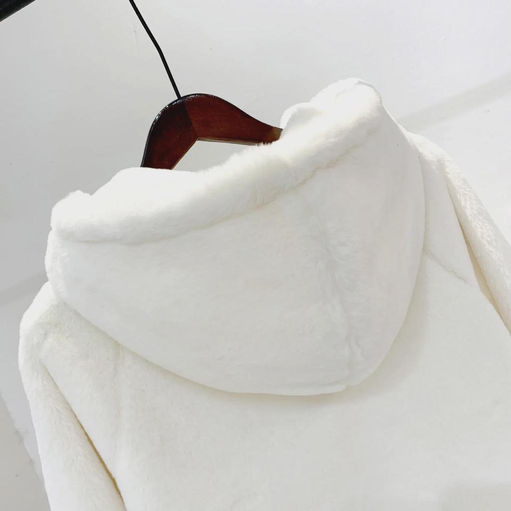 2022 Podzim/Zima Dámský krátký kabát s kapucí z plyšové umělé norkové a rex králičí kožešiny