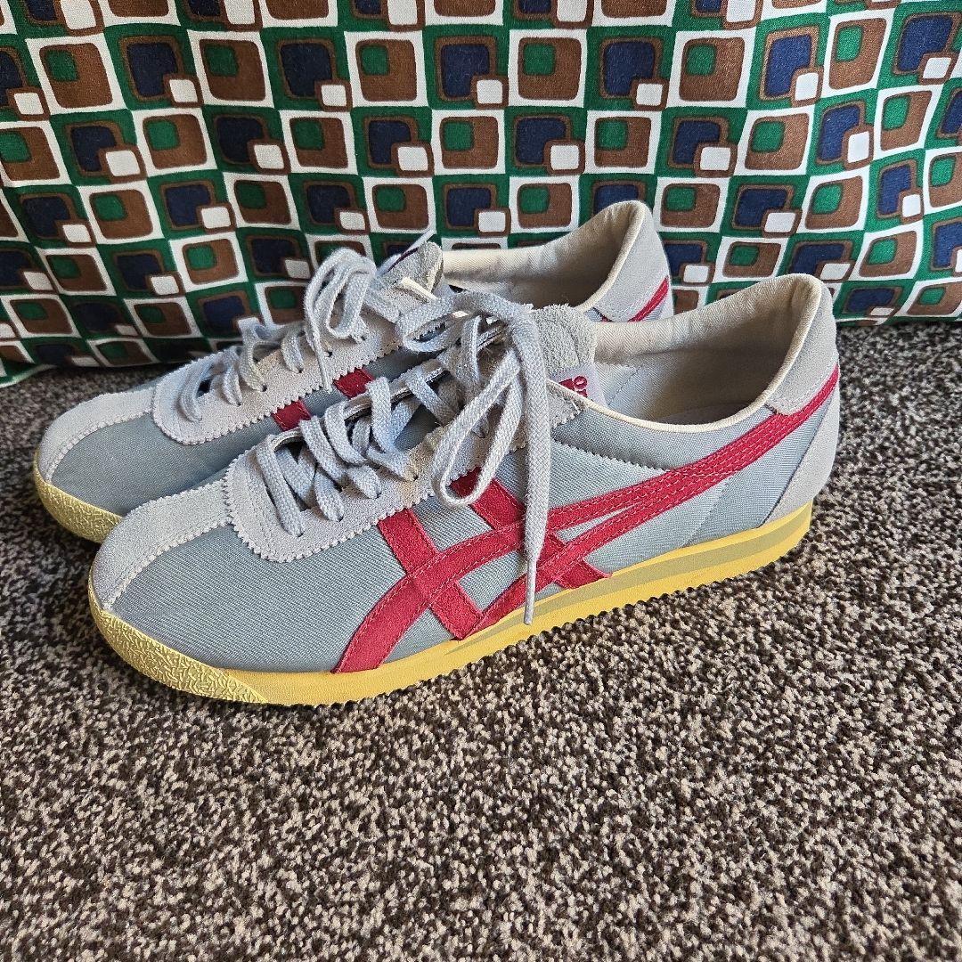 

Onitsuka Tiger Gray/Red Sneakers 27cm