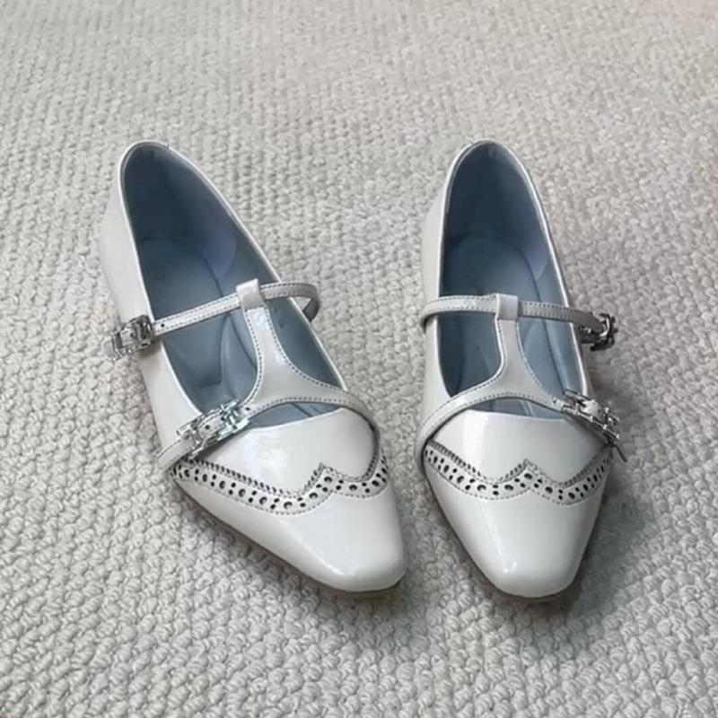 

Версия из овчины ~ Новый нишевый дизайн, туфли Мэри Джейн с пряжкой H-образной формы, неглубокое горлышко, квадратная внутренняя часть, увеличивающая высоту, кожаные туфли, гравированные одинарные туфли 40