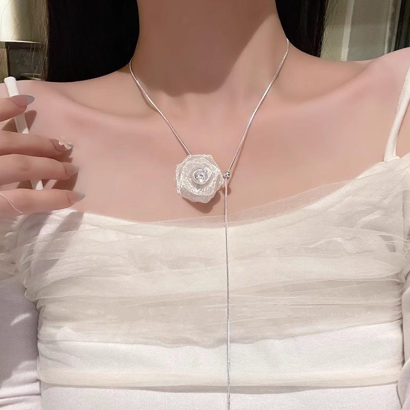 Mesh Rose Flower Pendant Necklace Adjustable Chain  Romantic Retro Clavicle Chain For Women Jewelry Gift
