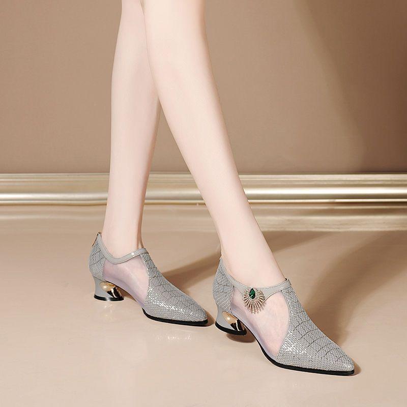 Damen Niedlich Süß Schwarz Quadratischer Absatz Sandalen für Bürodamen Klassische Spitzzehen Büro Party Pumps