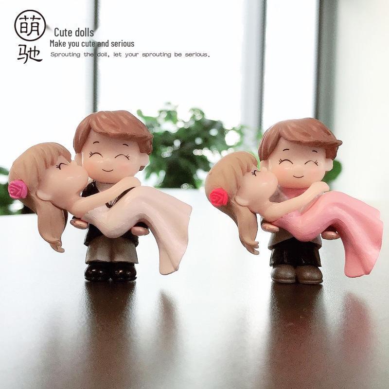 

PVC Couple Pose Figurine for Car Ornaments, DIY Succulent Gardens, or Cake Decorations
