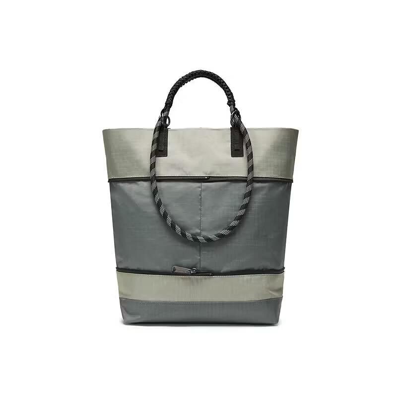 Champion Large Capacity Adjustable Tote Bag