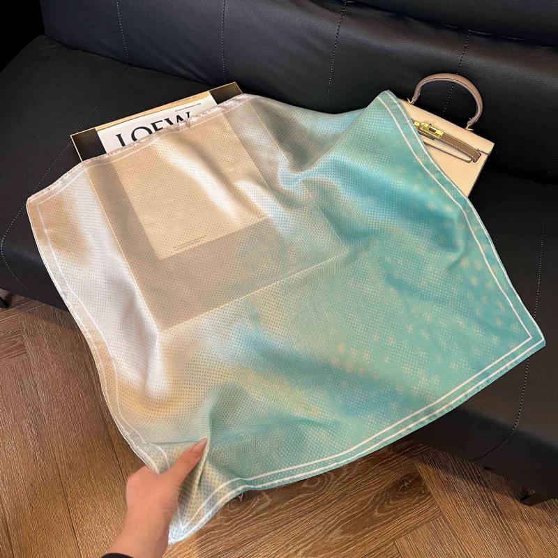 New 71 * 71cm Korean version small square scarf women's silk scarf spring and summer thin sunscreen scarf neck protection tied bag headband scarf