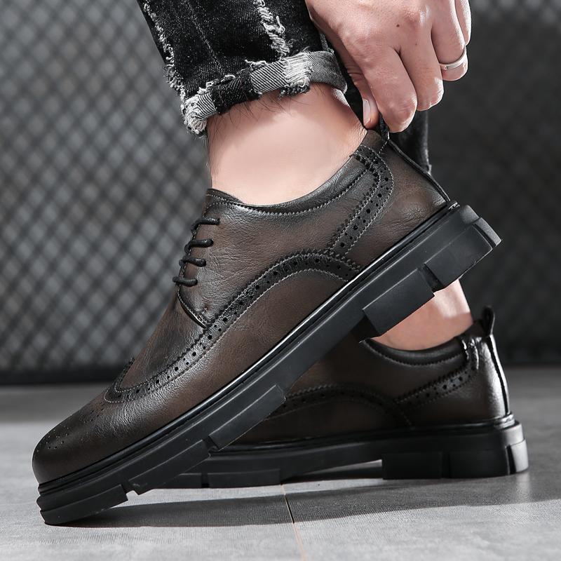 Luxury Mens Brogue Shoes Men Suit Shoes Casual Formal Business Leather Shoes Men Black Wedding Shoes Italian Dress Banquet Shoes