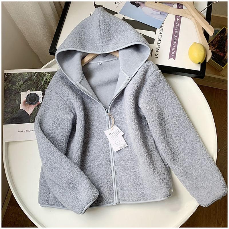 

2026 New Autumn Winter Imitation Lamb Wool Coat Women Warm Polar Fleece Thicken Hooded Short Outerwear Woman Loose Cardigan Tops XL синій