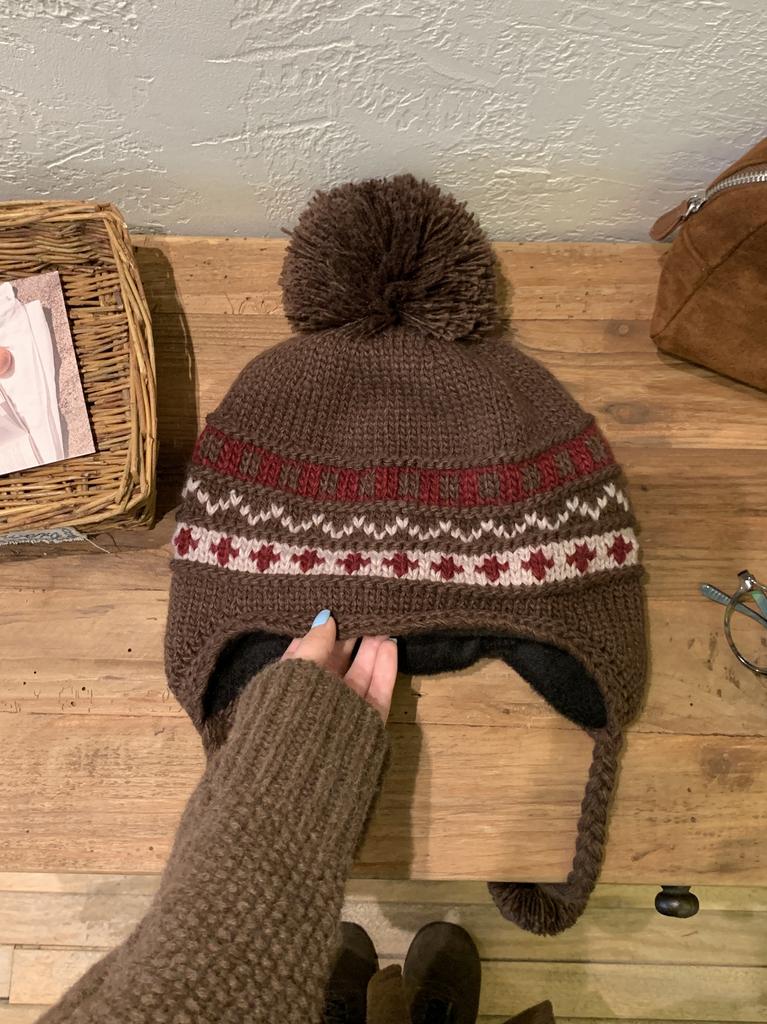 Retro Hairball Knitted Wool Hat for Children, Thickened In Autumn and Winter, Cold-proof and Warm Ear Protection, Lei Feng Hat Shows a Small Tide