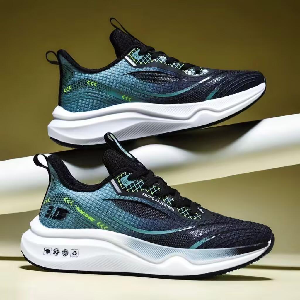 Spring new breathable fly-woven fashion trend versatile soft-soled men's sports running shoes men's
