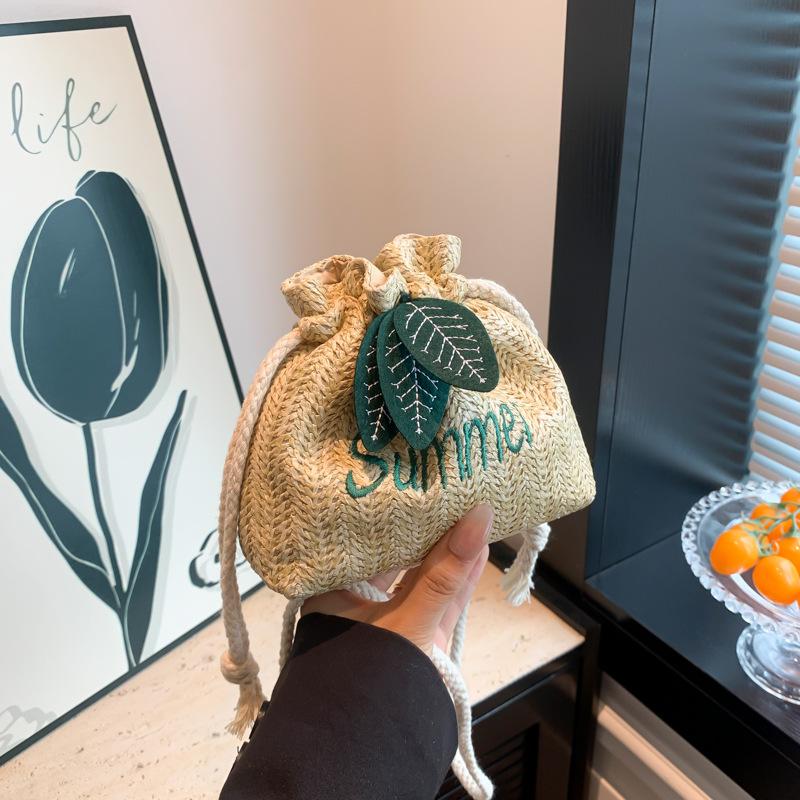 Ausländischer Stil Einfache und modische Kordelzugtasche Damen Sommer Vielseitige einzelne Schulter Umhänge-Eimertasche