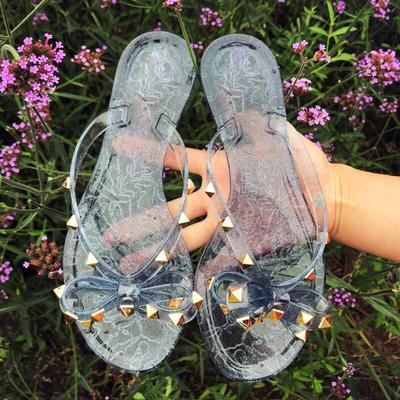 Wholesale Summer Fashion Flip Flops for Women, Flat Bottomed Anti Slip Beach Rivets, Large Size Jelly Sandals